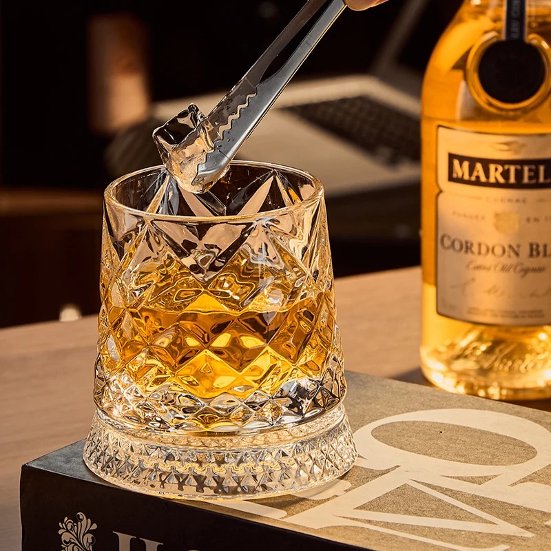 Rotating Whisky Glasses with G – Whiskey Stone Set Bewertung und Preis